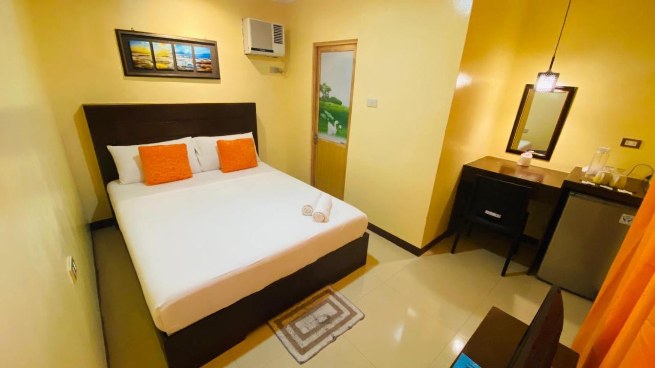 Vicente Aguirre Rooms Boracay Island Exterior photo